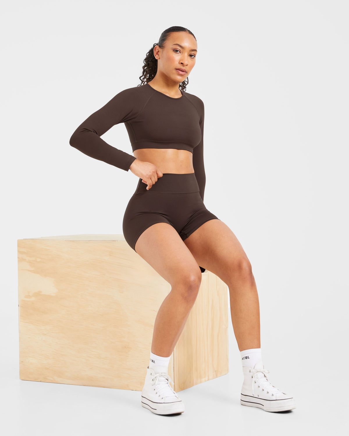 Staple Long Sleeve Crop Top - Coffee Brun