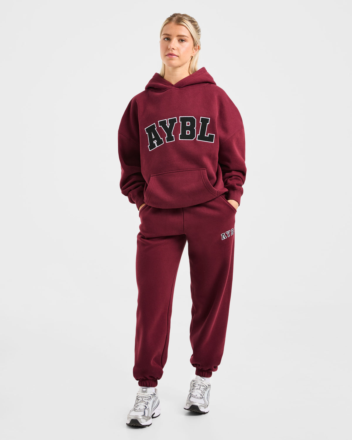 Varsity 2.0 Oversized Joggers - Rouge Wine