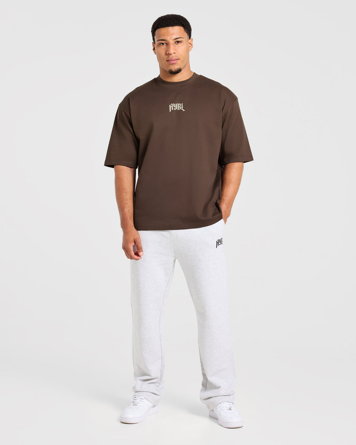 Heavy Lifting Gothic Oversized T Shirt - Marron/Crème