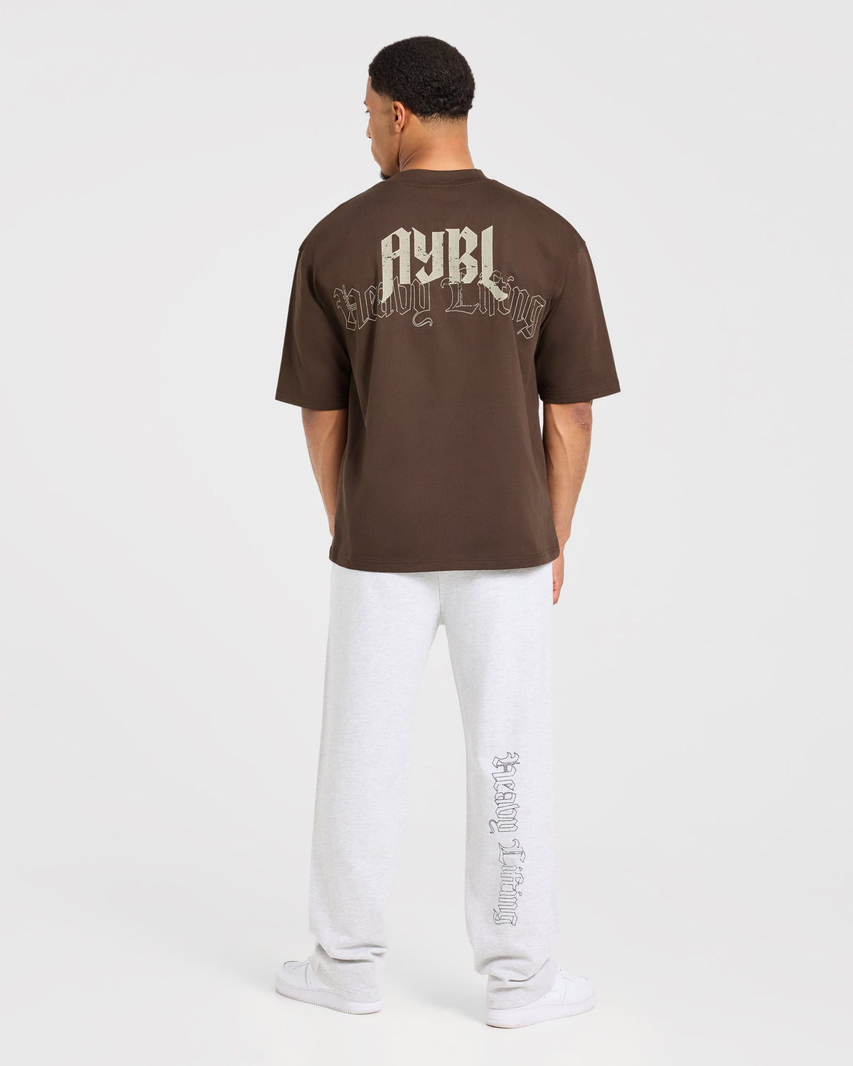 Heavy Lifting Gothic Oversized T Shirt - Marron/Crème