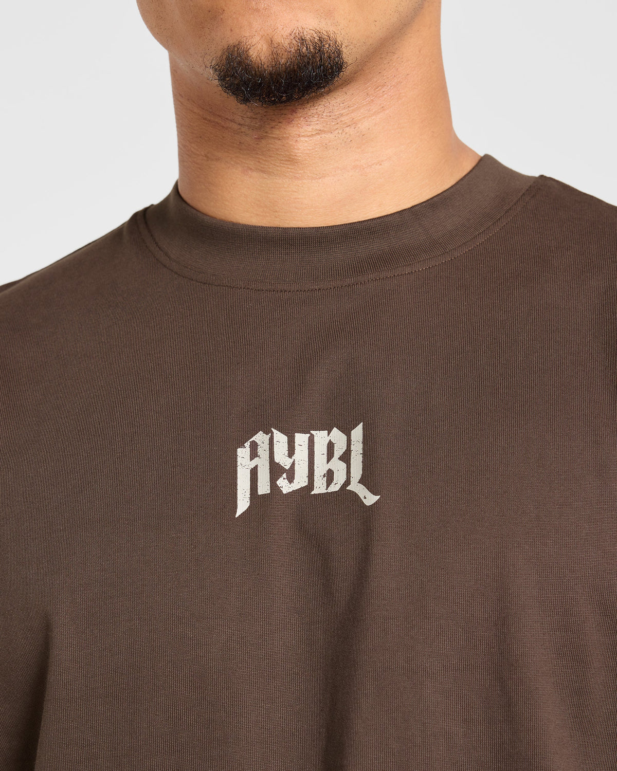 Heavy Lifting Gothic Oversized T Shirt - Marron/Crème