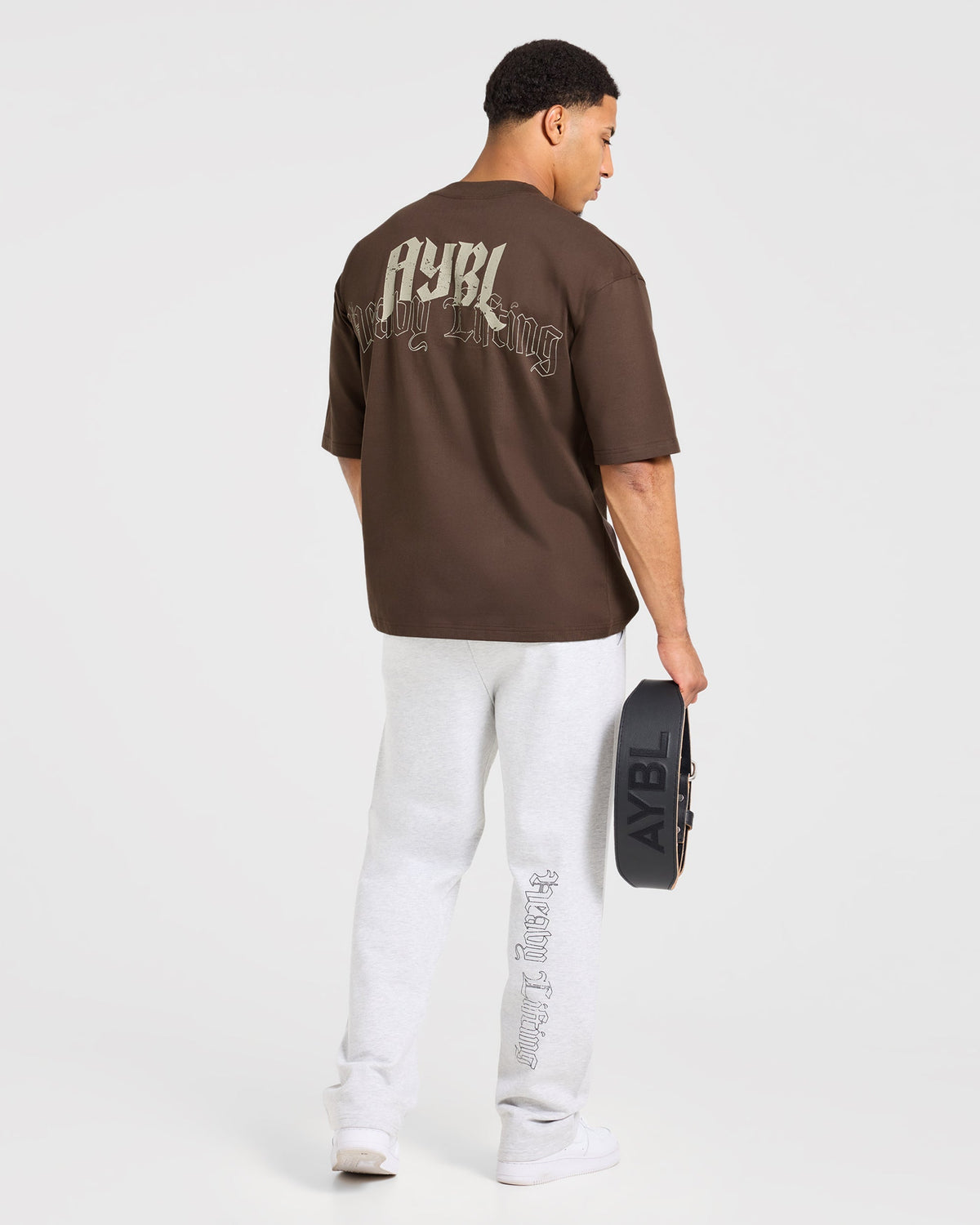 Heavy Lifting Gothic Oversized T Shirt - Marron/Crème