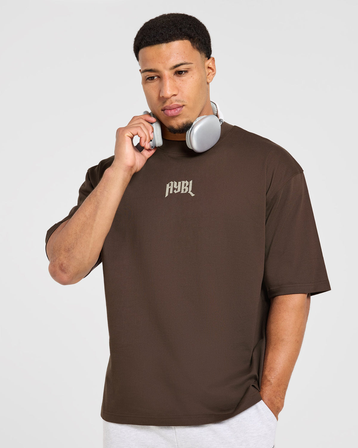 Heavy Lifting Gothic Oversized T Shirt - Marron/Crème