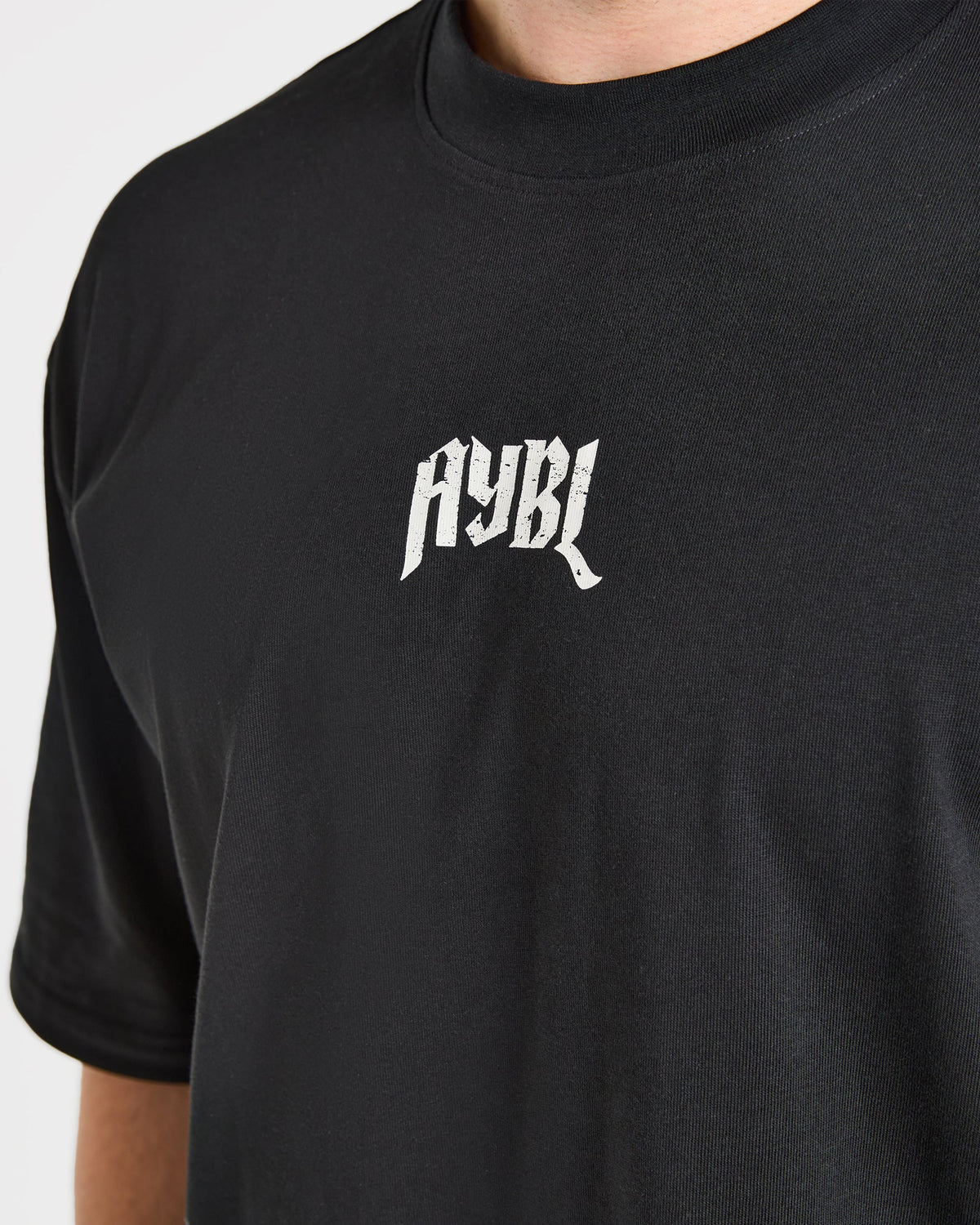 Heavy Lifting Gothic Oversized T Shirt - Noir/Off Blanc