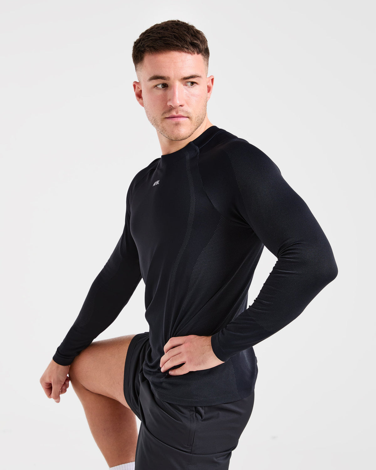Attain Seamless Long Sleeve T Shirt - Noir
