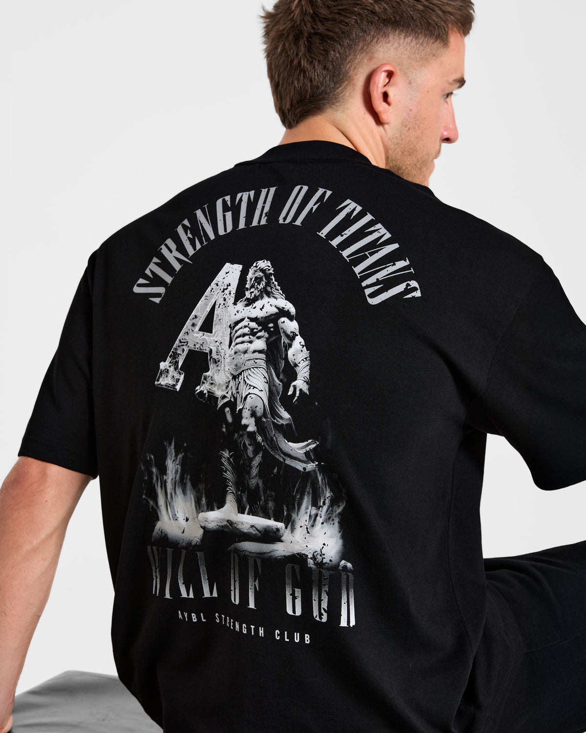 Strength Of Titans Oversized T Shirt - Noir