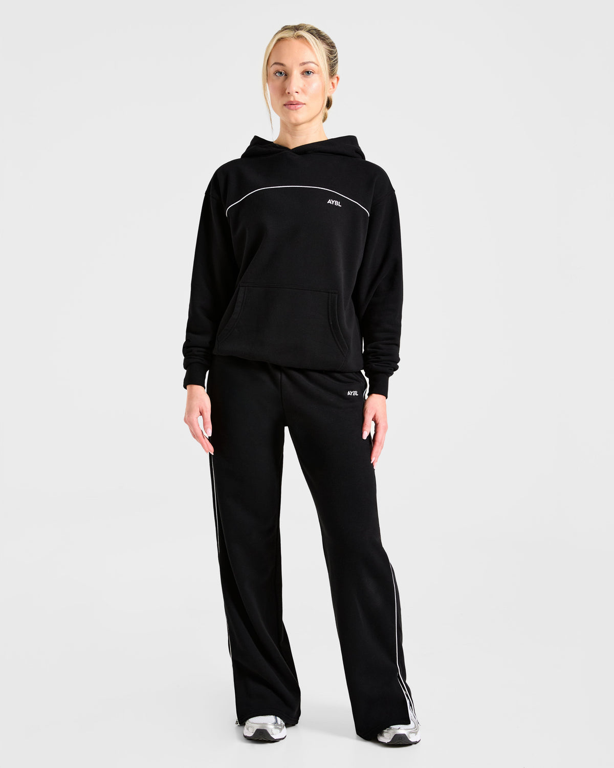 Form Straight Leg Joggers - Noir