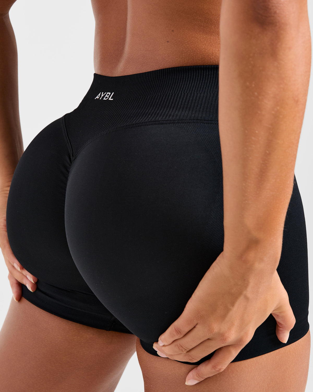 Enhance Seamless Shorts | 3.5" - Noir