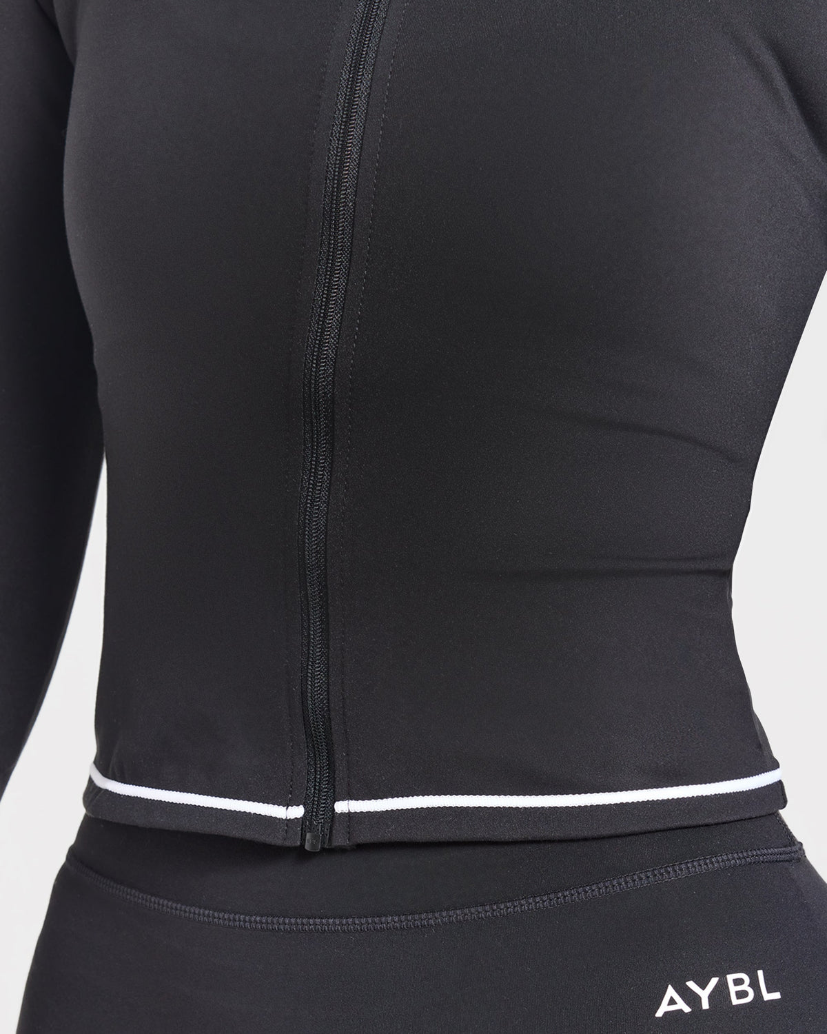 Form Zip Up Jacket - Noir