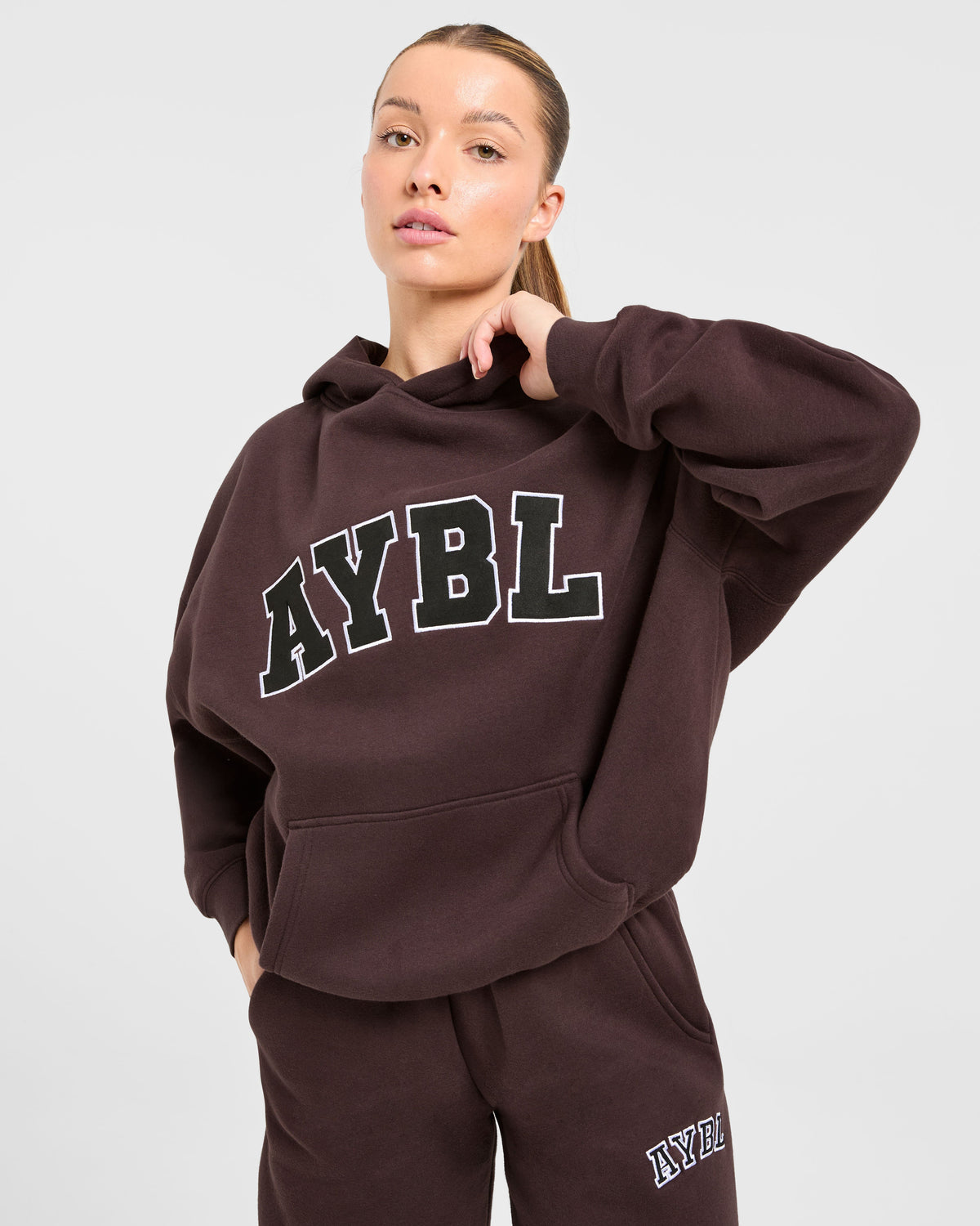 Varsity 2.0 Oversized Straight Leg Joggers - Cocoa Brun