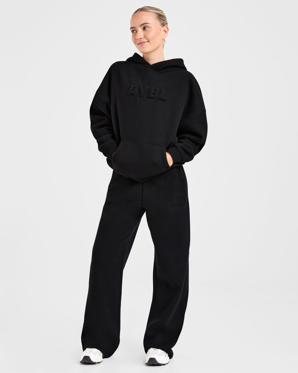 Classic Plush Oversized Straight Leg Joggers - Noir