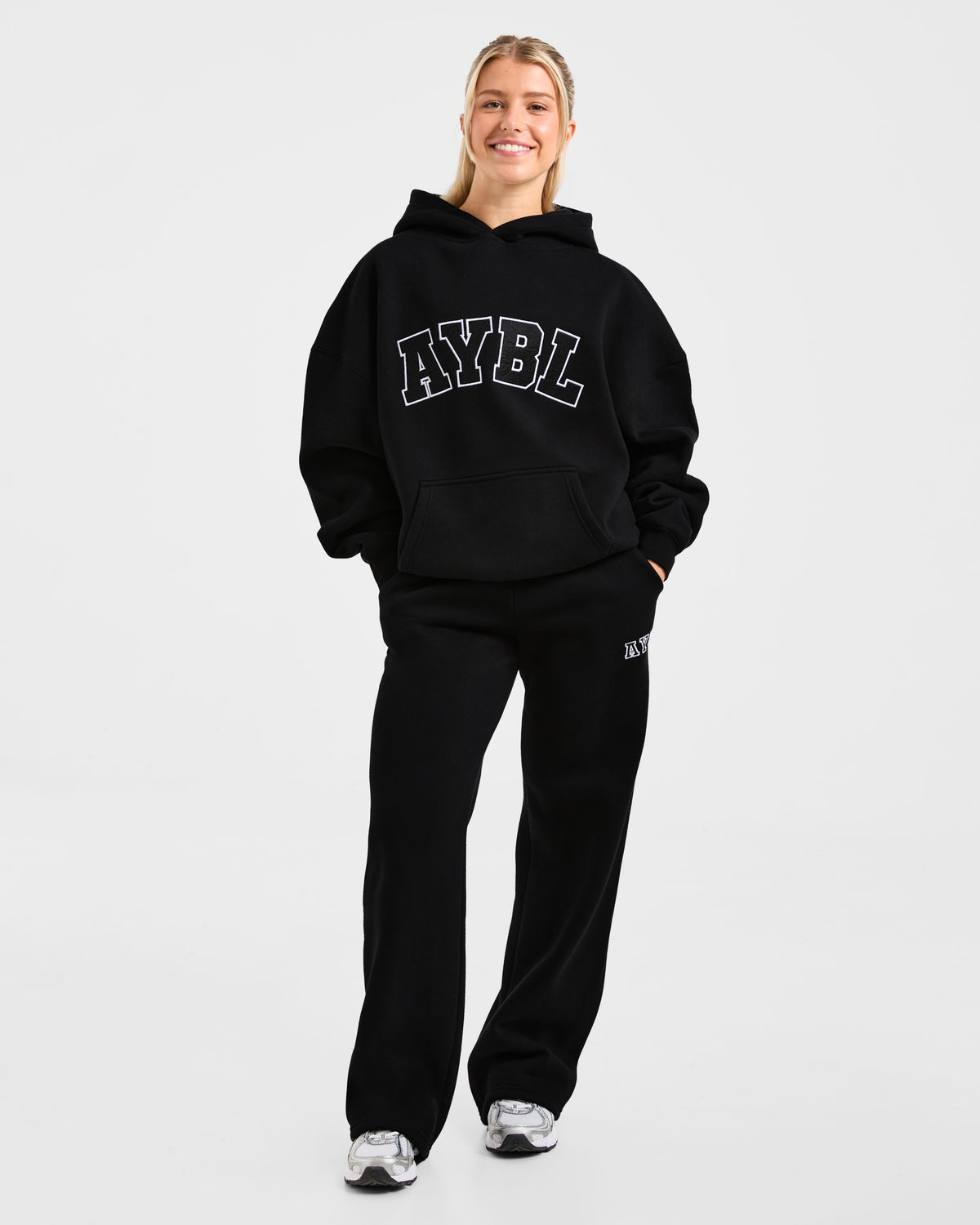 Varsity 2.0 Oversized Straight Leg Joggers - Noir