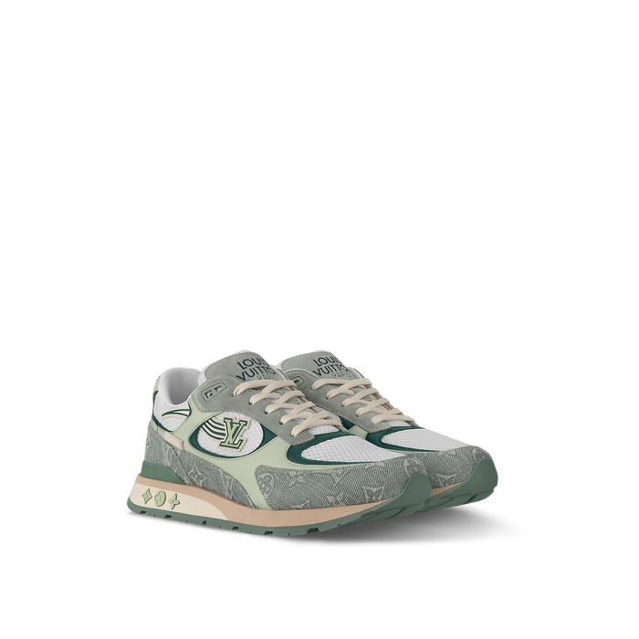 Sneaker Run Away - #4