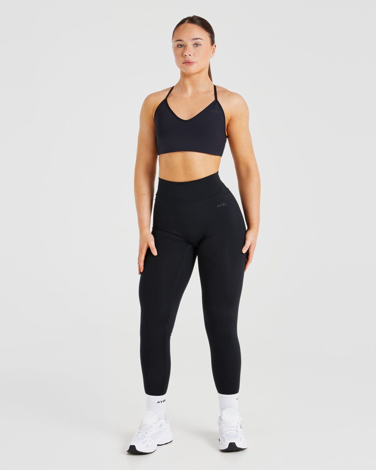 Essential Crossback Sports Bra - Noir