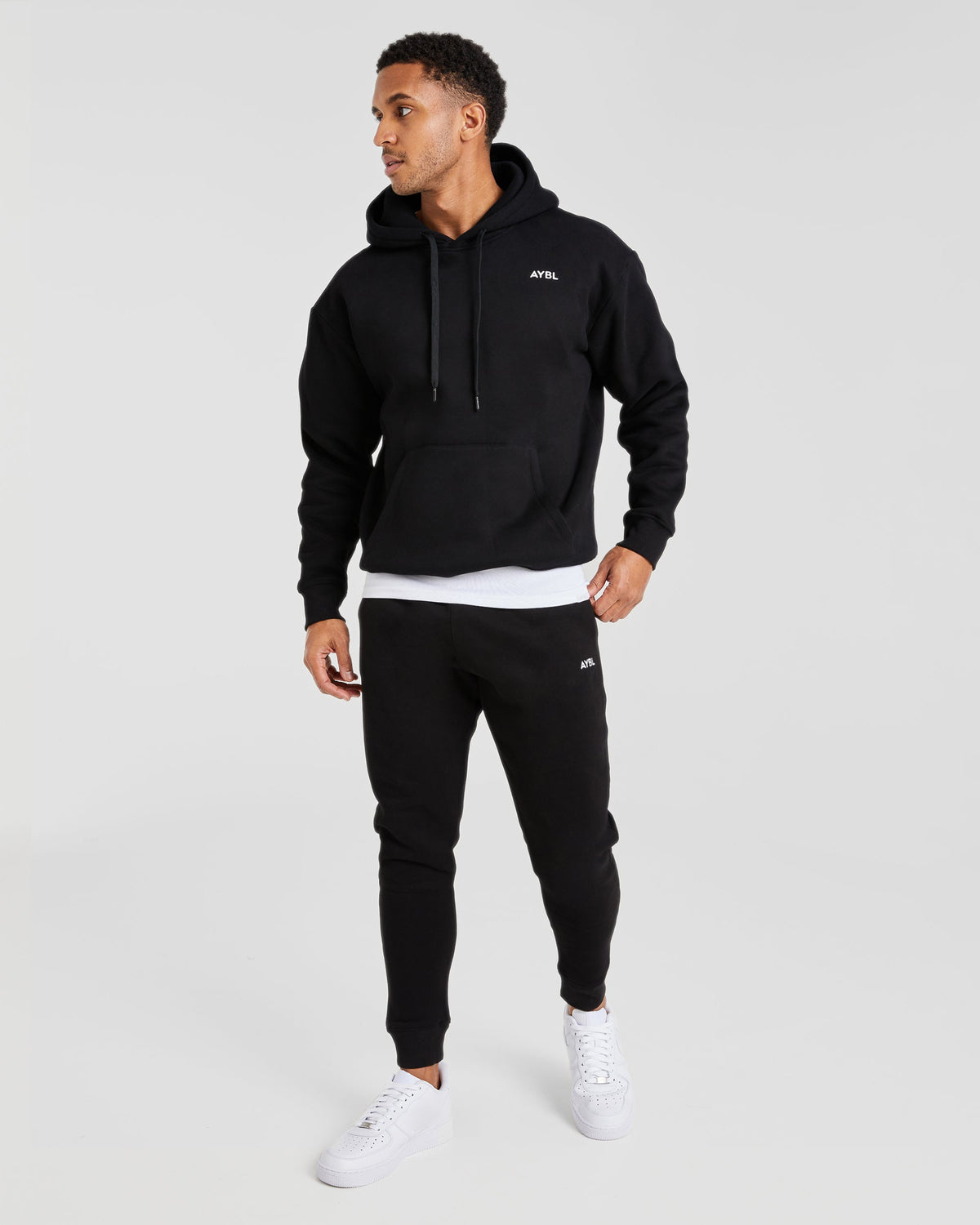 Essential Hoodie - Noir